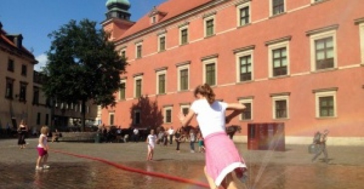 Kurtyny wodne świetnym sposobem na upał Kurtyny wodne świetnym sposobem na upał