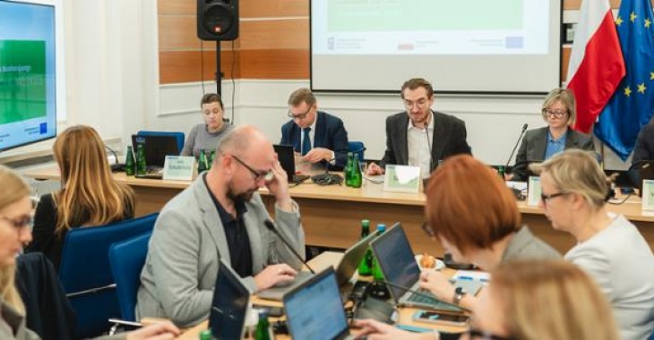 Pakiet zmian umożliwi przekazanie pieniędzy na odbudowę po powodzi Pakiet zmian umożliwi przekazanie pieniędzy na odbudowę po powodzi