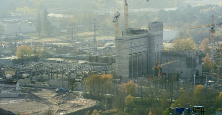 W poznańskiej spalarni rozpoczęto montaż rusztu