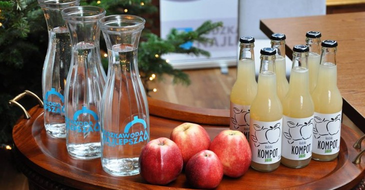 Kompot jabłkowy – nowy produkt na łódzkiej wodzie Kompot jabłkowy – nowy produkt na łódzkiej wodzie