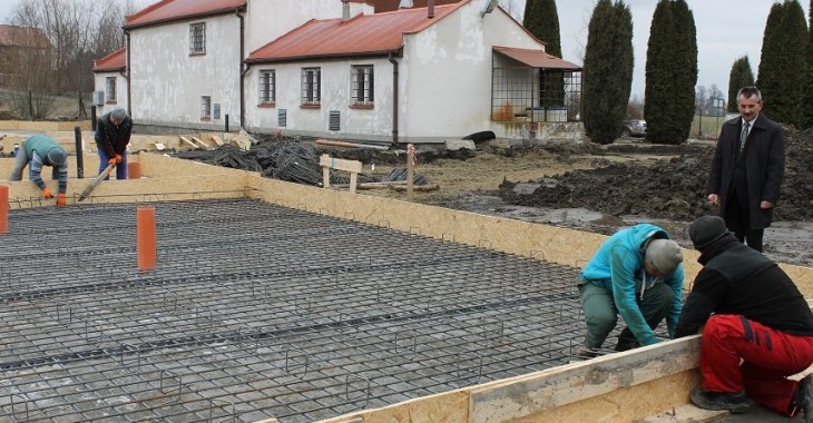 W Zamiechowie trwa rozbudowa oczyszczalni ścieków W Zamiechowie trwa rozbudowa oczyszczalni ścieków