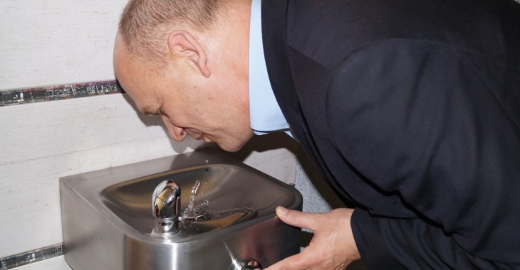 W Legnicy kolejna szkoła z poidełkiem W Legnicy kolejna szkoła z poidełkiem