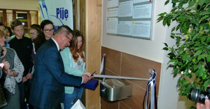 Pierwsze szkolne poidełko w Kielcach 