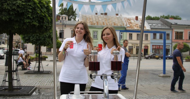 Wakacje z saturatorem Sądeckich Wodociągów Wakacje z saturatorem Sądeckich Wodociągów