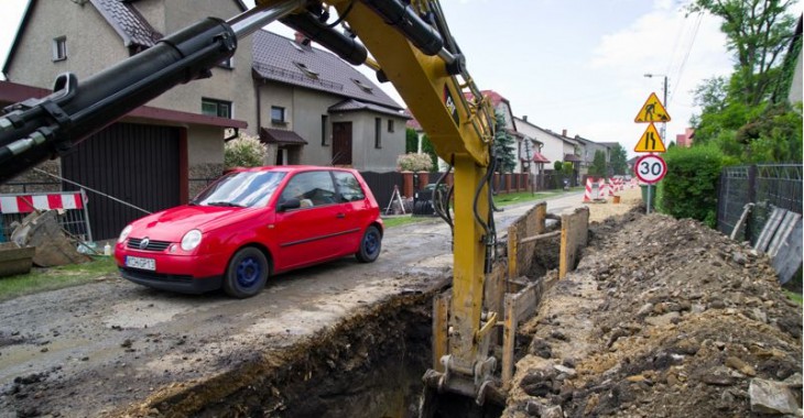 Remont sieci w Byczynie. Koniec z nielegalnym zrzutem ścieków i uciążliwym zapachem Remont sieci w Byczynie. Koniec z nielegalnym zrzutem ścieków i uciążliwym zapachem