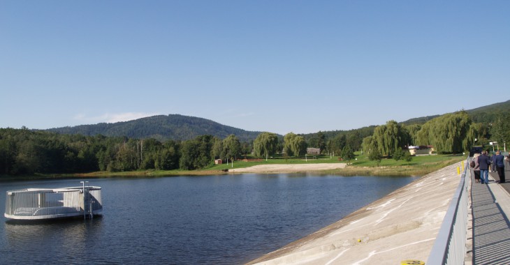 Gmina Sobótka zakończyła remont zbiornika wodnego i zapory w masywie Ślęży Gmina Sobótka zakończyła remont zbiornika wodnego i zapory w masywie Ślęży