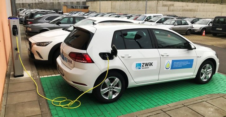 ZWiK Szczecin zakupił dwa elektryczne Golfy ZWiK Szczecin zakupił dwa elektryczne Golfy