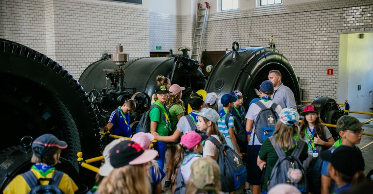 Młodzież zwiedzała elektrownie wodne Energi