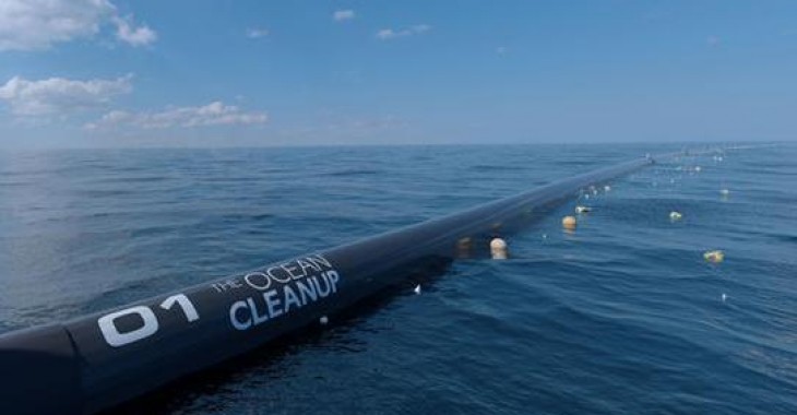 Ogromna maszyna oczyści ocean z wielkiej plamy śmieci Ogromna maszyna oczyści ocean z wielkiej plamy śmieci