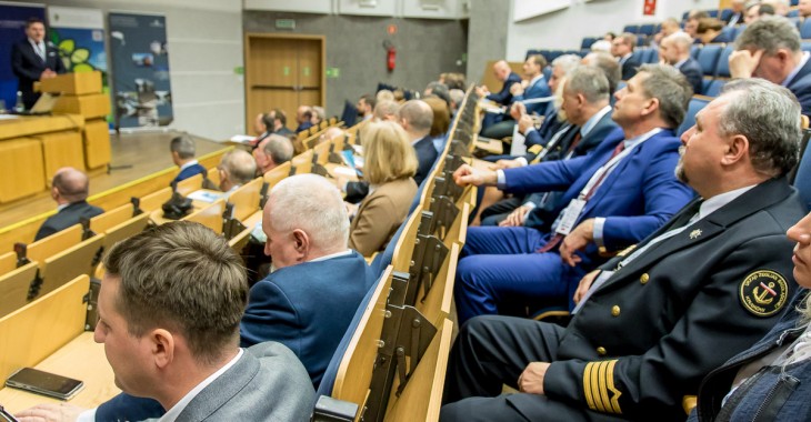 Kanał Śląski i droga wodna górnej Wisły - szanse i wyzwania