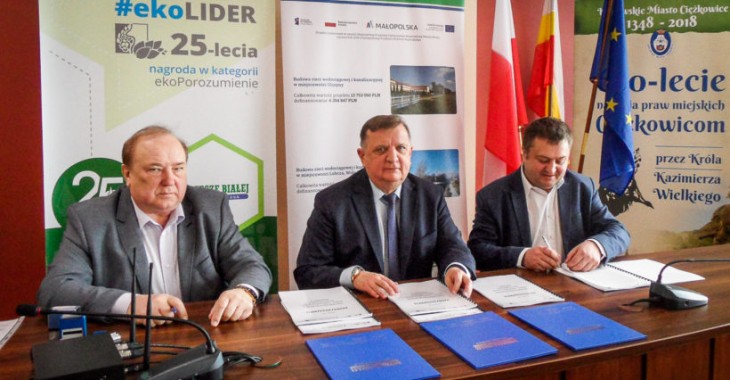 Podpisano kontrakty na uporządkowanie gospodarki wodno-ściekowej na terenie gminy Ciężkowice