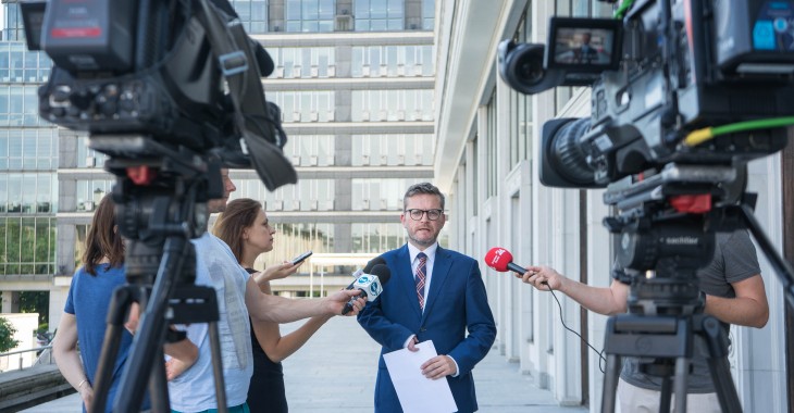 Rada Ministrów przyjęła trzy projekty ustaw dot. gospodarki morskiej Rada Ministrów przyjęła trzy projekty ustaw dot. gospodarki morskiej
