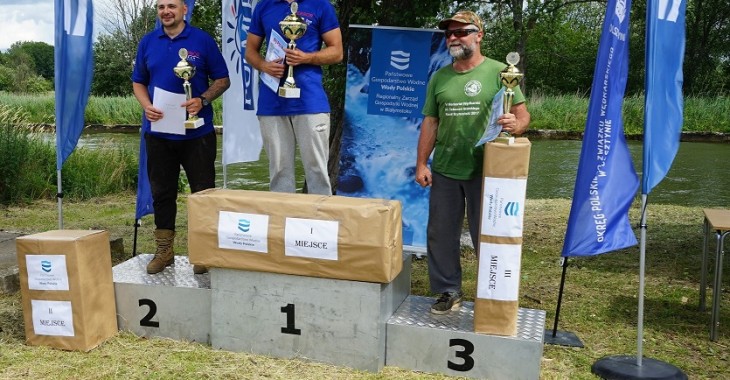 Łukasz Adamowski z Pucharem Prezesa Wód Polskich Łukasz Adamowski z Pucharem Prezesa Wód Polskich