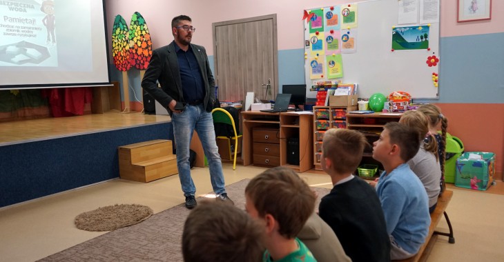 Druga wizyta w szkole pt. „Bliskie spotkania z wodą” Druga wizyta w szkole pt. „Bliskie spotkania z wodą”