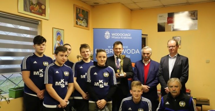 Podziękowania dla Wodociągów Miasta Krakowa za wspieranie młodych sportowców Podziękowania dla Wodociągów Miasta Krakowa za wspieranie młodych sportowców