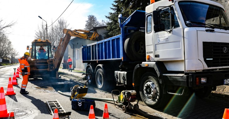 Ruszają inwestycje w Dąbrowskich Wodociągach Ruszają inwestycje w Dąbrowskich Wodociągach