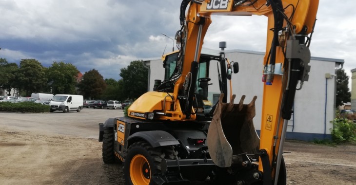 Nowa koparka JCB dla MPWiK w Lesznie