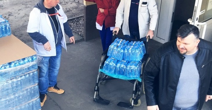Walka z pandemią łączy nawet największych konkurentów. Członkowie Stowarzyszenia WODA! przekazali ponad milion butelek wody służbom medycznym i placówkom opiekuńczym Walka z pandemią łączy nawet największych konkurentów. Członkowie Stowarzyszenia WODA! przekazali ponad milion butelek wody służbom medycznym i placówkom opiekuńczym