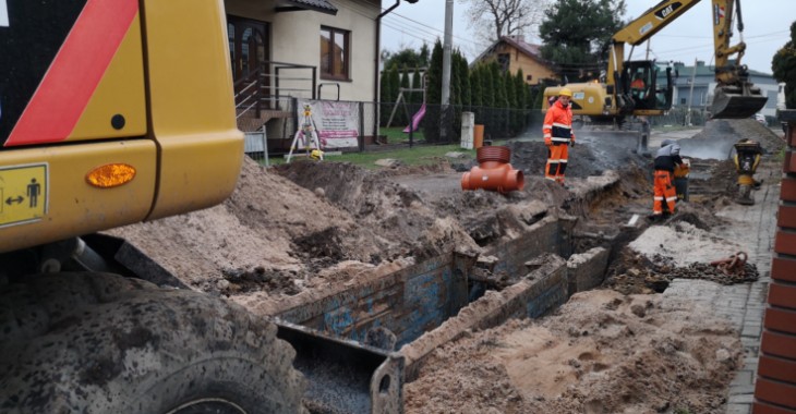 W Dąbrowie Narodowej kanalizacja na ukończeniu W Dąbrowie Narodowej kanalizacja na ukończeniu