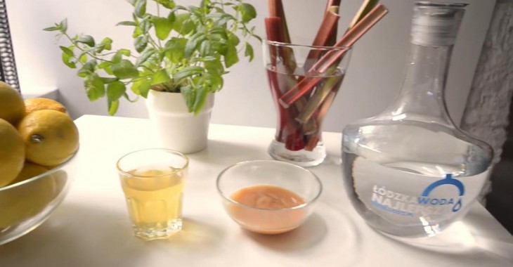 Lemoniada rabarbarowa z łódzkiej wody Lemoniada rabarbarowa z łódzkiej wody