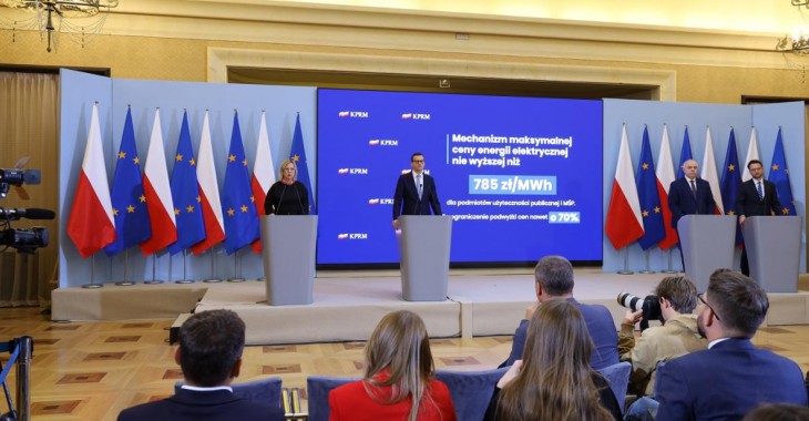 Projekt ustawy: maksymalna cena za obrót energią elektryczną dla podmiotów użyteczności publicznej, mikro, małych i średnich przedsiębiorstw na poziomie 785 zł/MWh Projekt ustawy: maksymalna cena za obrót energią elektryczną dla podmiotów użyteczności publicznej, mikro, małych i średnich przedsiębiorstw na poziomie 785 zł/MWh